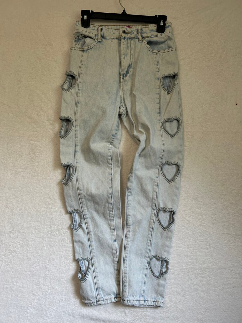 Eaikted Girls Distressed Heart Cutout Jeans Size Small Back to School